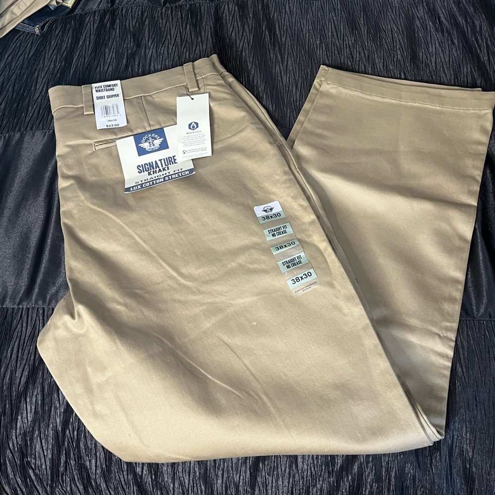 Dockers Straight Fit Khaki Pants Lux Cotton Stretch